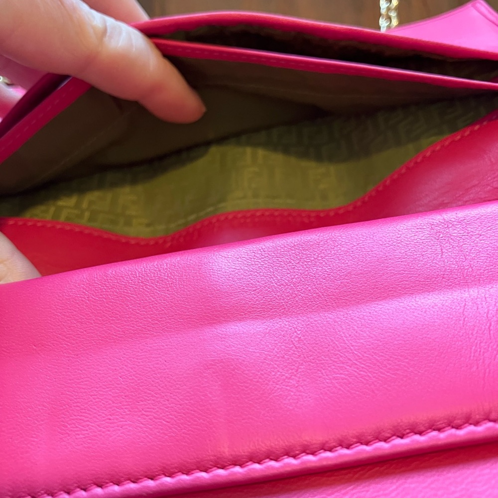 Fendi Pink Quilted wallet on a Chain beautiful condition! - Picture 5 of 8